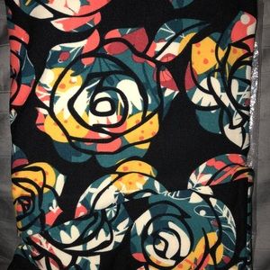 Lularoe Disney Roses TC
